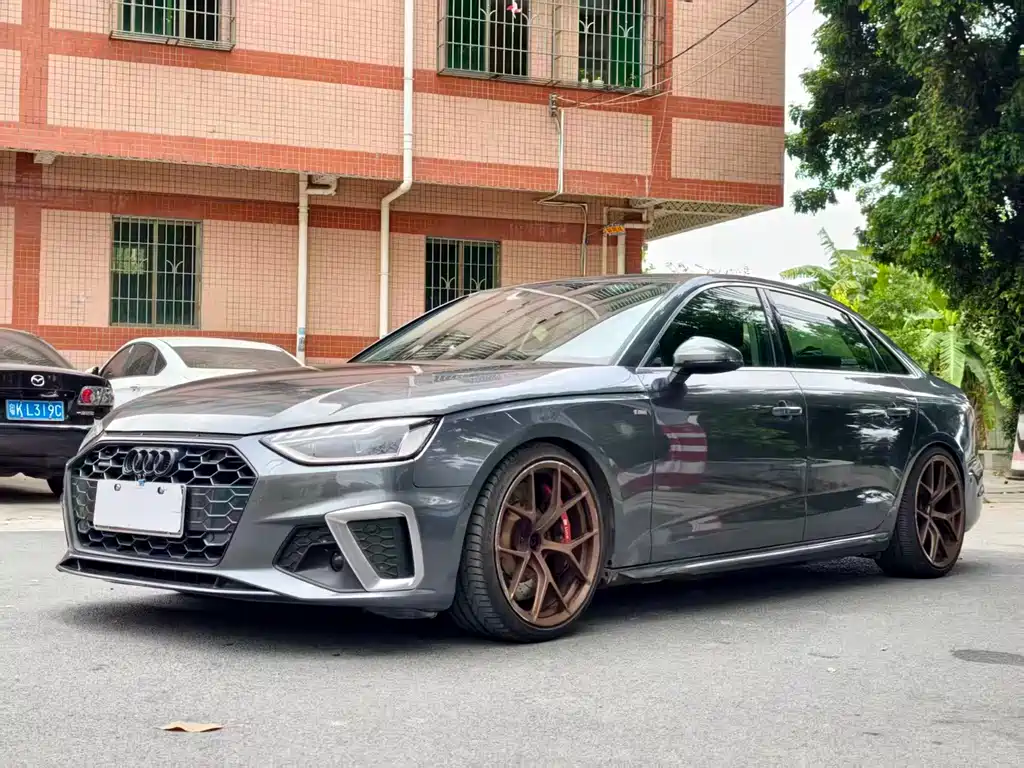 Audi A4L 2020