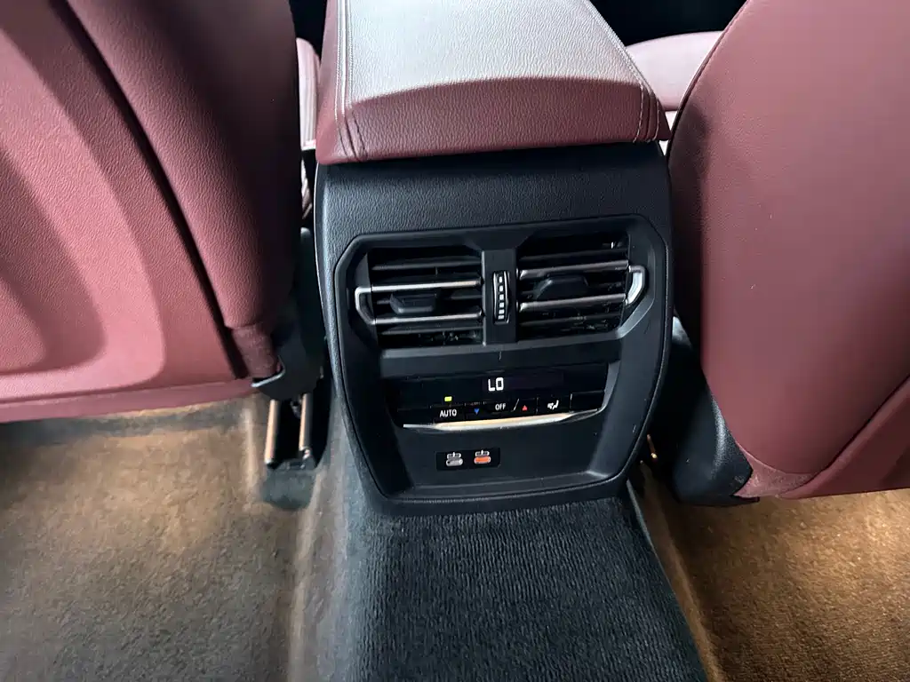 BMW 3 Series 2023 — фото 14