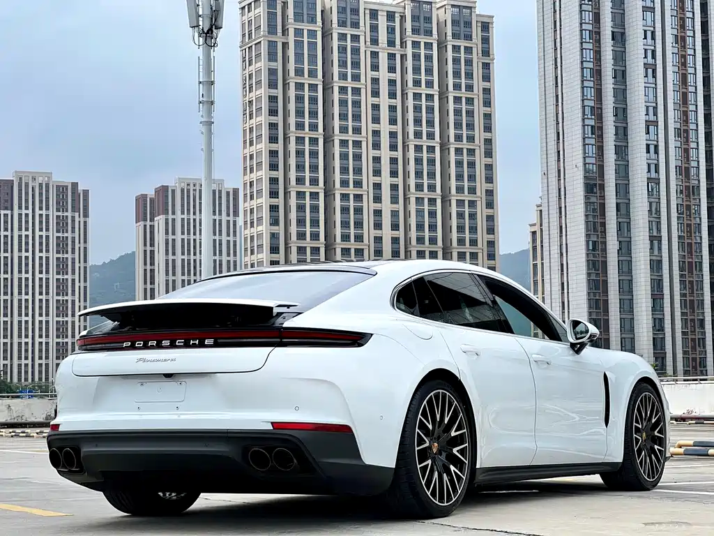 Porsche Panamera 2025 — фото 12