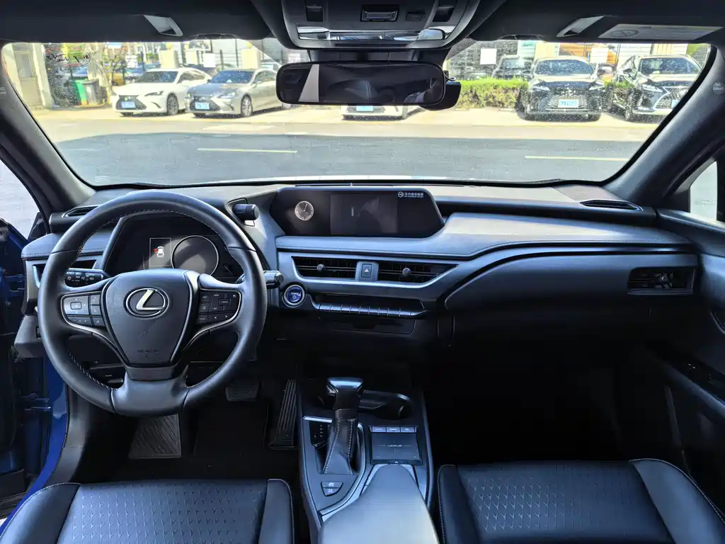 Lexus UX 2020