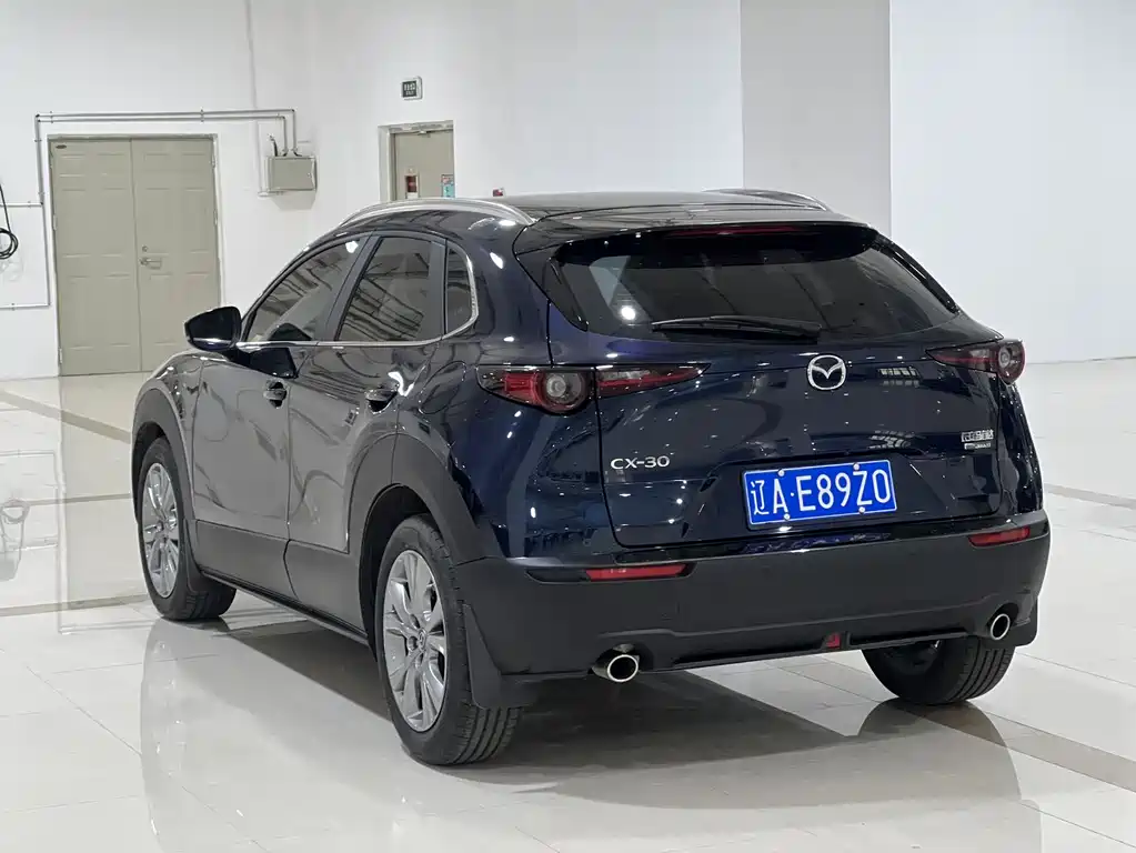 Mazda CX-30 2022 — фото 13