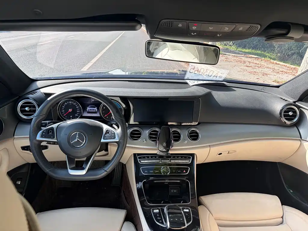 Mercedes-Benz E-Class 2018 — фото 10