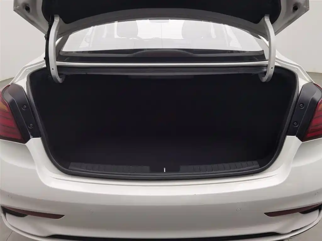 Hyundai Mistra 2017 — фото 16