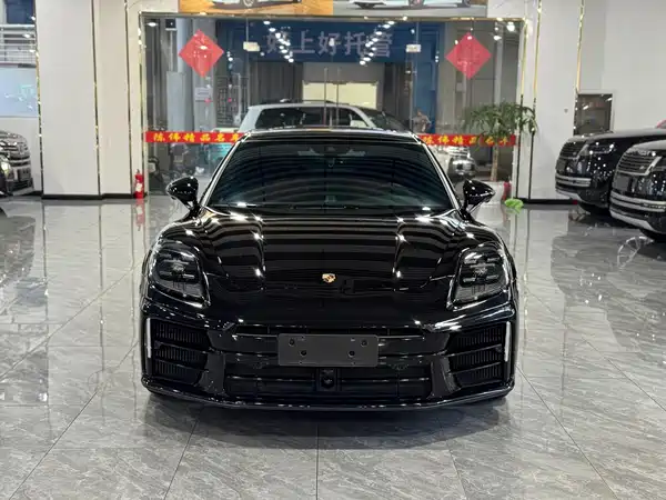 Porsche Panamera 2025