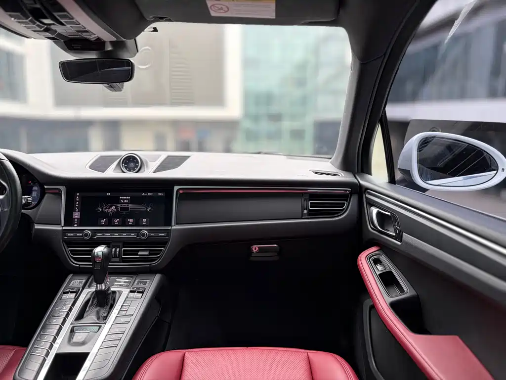 Porsche Macan 2019 — фото 13