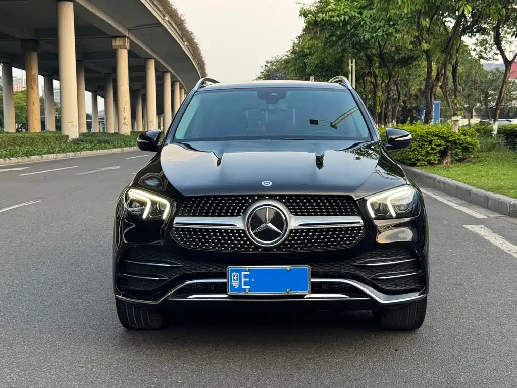 Mercedes-Benz GLE 2022 — фото 2