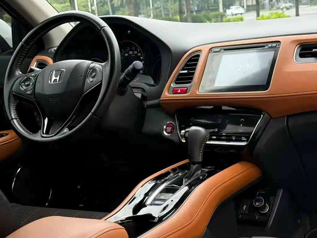 Honda Vezel 2016