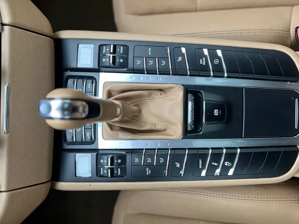 Porsche Macan 2015 — фото 9