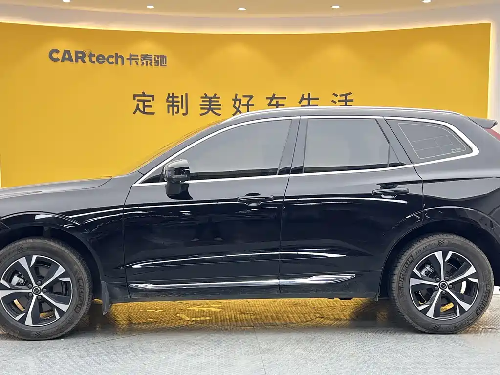 Volvo XC60 2025 — фото 30