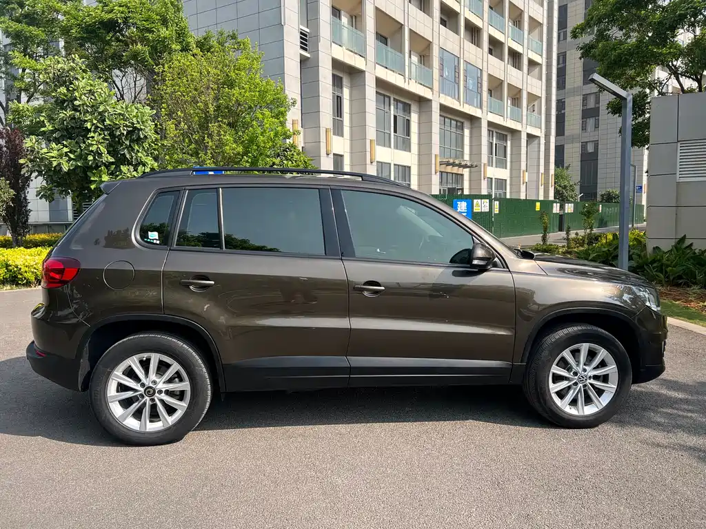Volkswagen Tiguan 2015 — фото 9