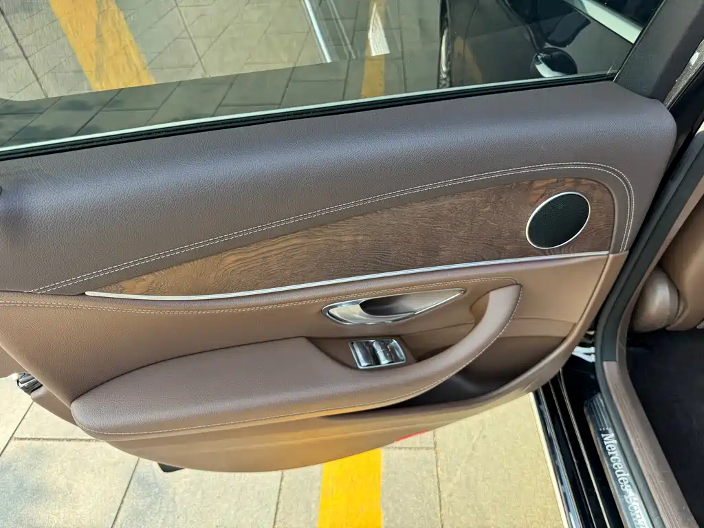 Mercedes-Benz E-Class 2020 — фото 12