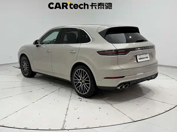 Porsche Cayenne 2022