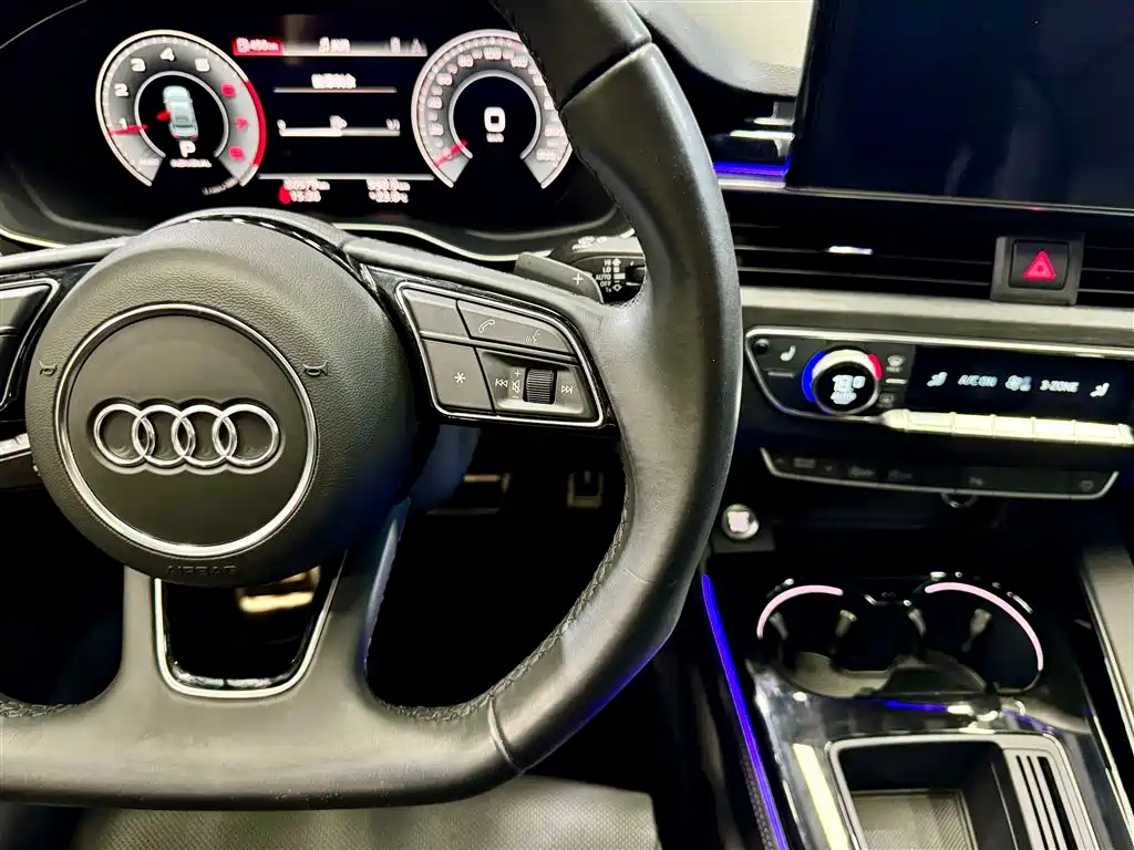 Audi A4L 2024 — фото 25