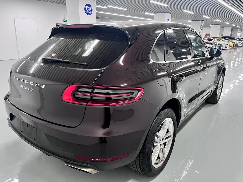 Porsche Macan 2015 — фото 17