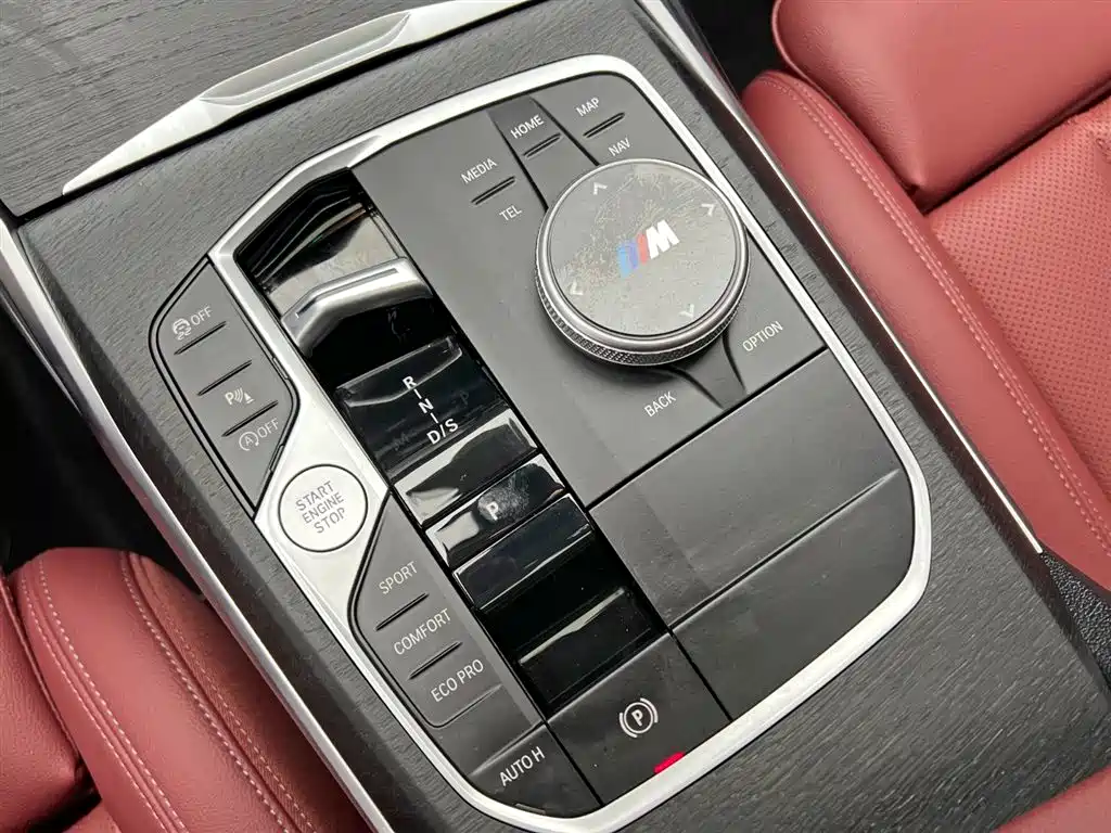 BMW 3 Series 2024 — фото 18