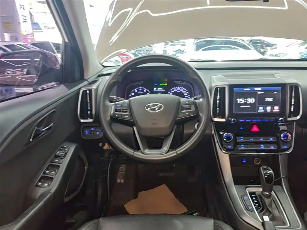 Hyundai ix35 2018 — фото 11