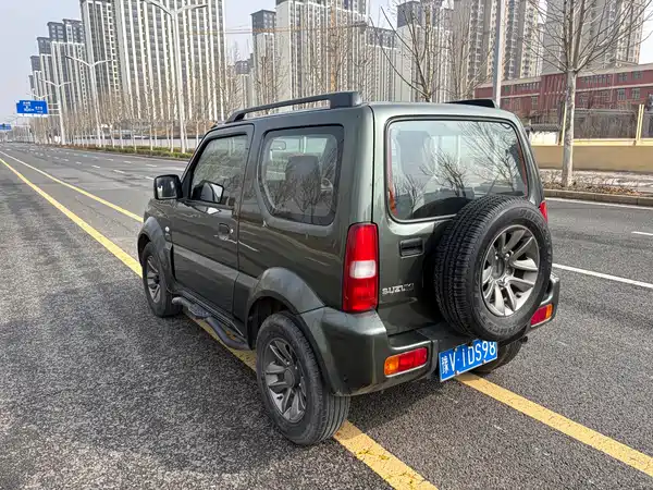 Suzuki Jimny 2015