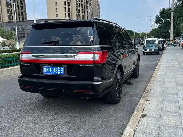 Lincoln Navigator 2020