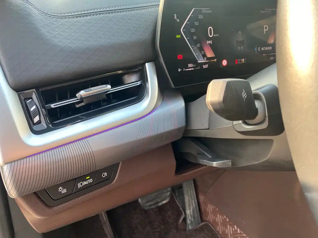 BMW X2 2025 — фото 11