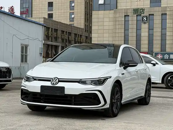 Volkswagen Golf 2023