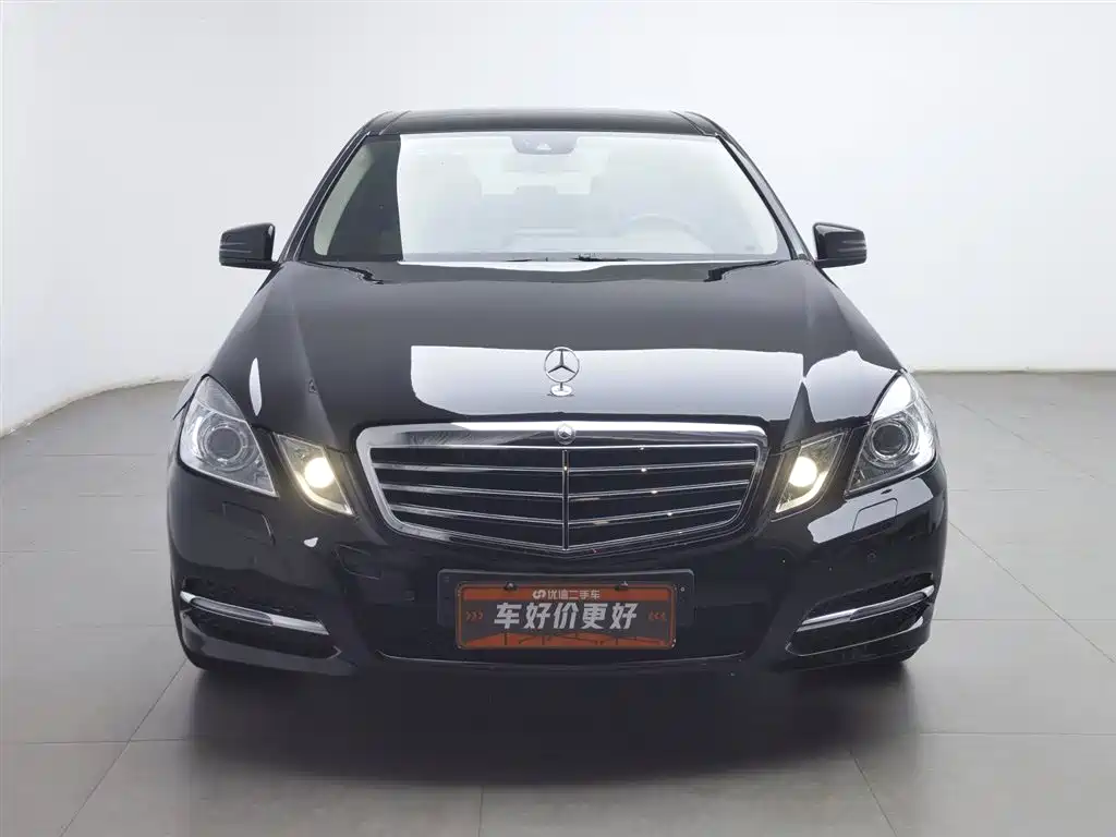 Mercedes-Benz E-Class 2013 — фото 3