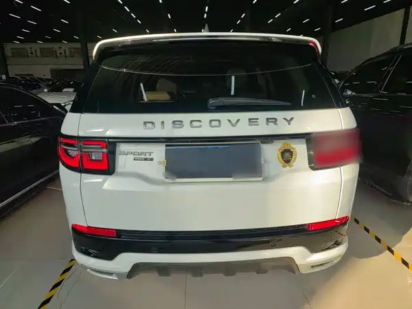 Land Rover Discovery Sport 2021