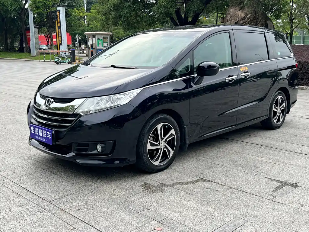 Honda Odyssey 2016 — фото 1