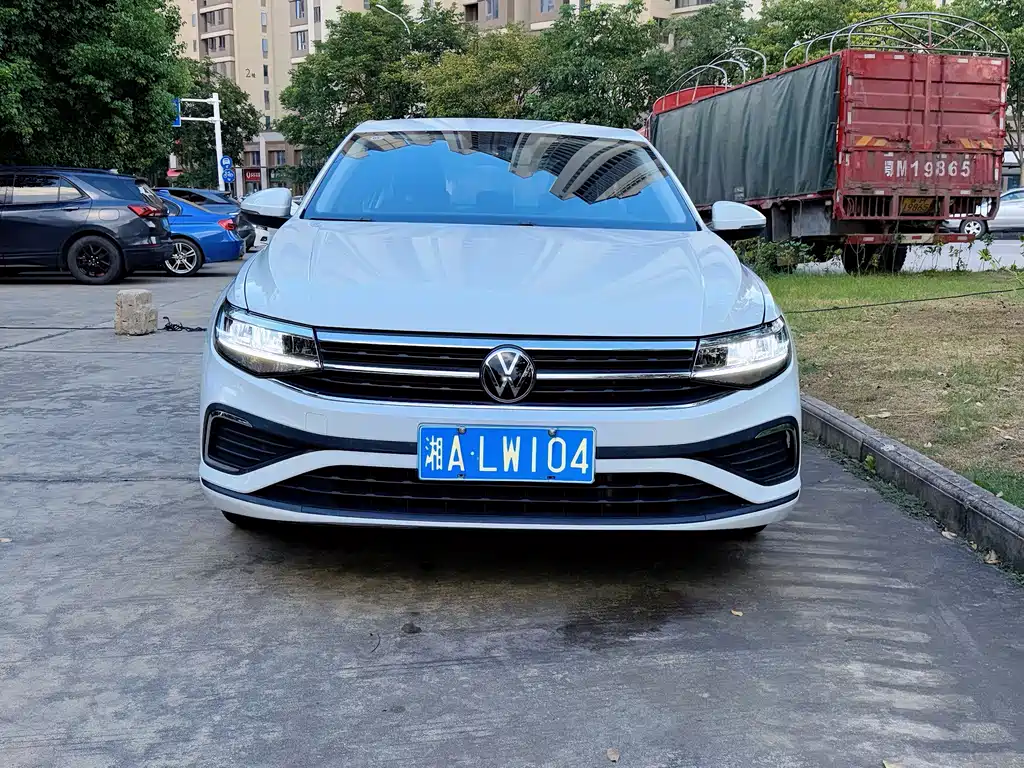 Volkswagen Bora 2024