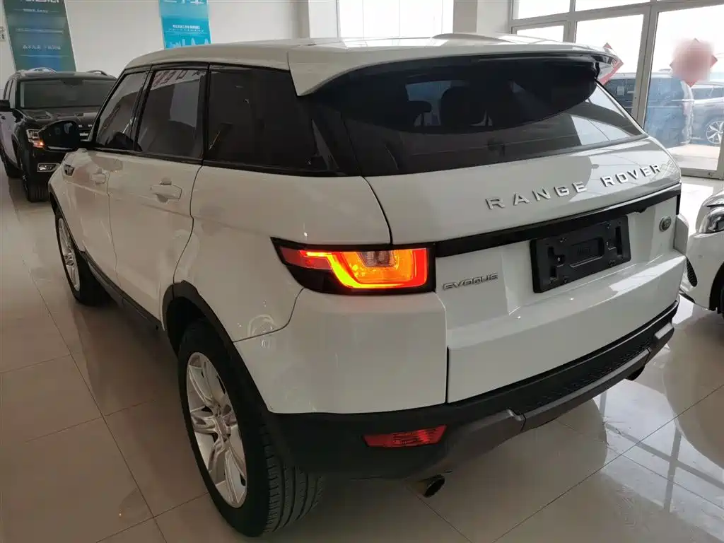 Land Rover Evoque 2016 — фото 23