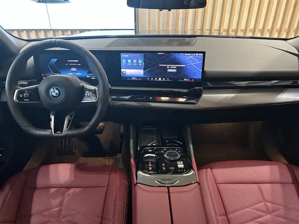 BMW i5 2025 — фото 10