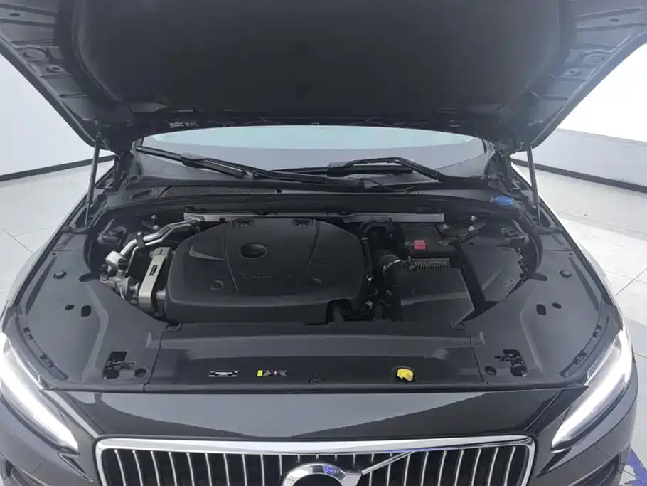 Volvo S90 2017 — фото 10