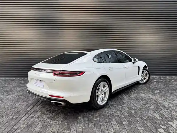 Porsche Panamera 2018