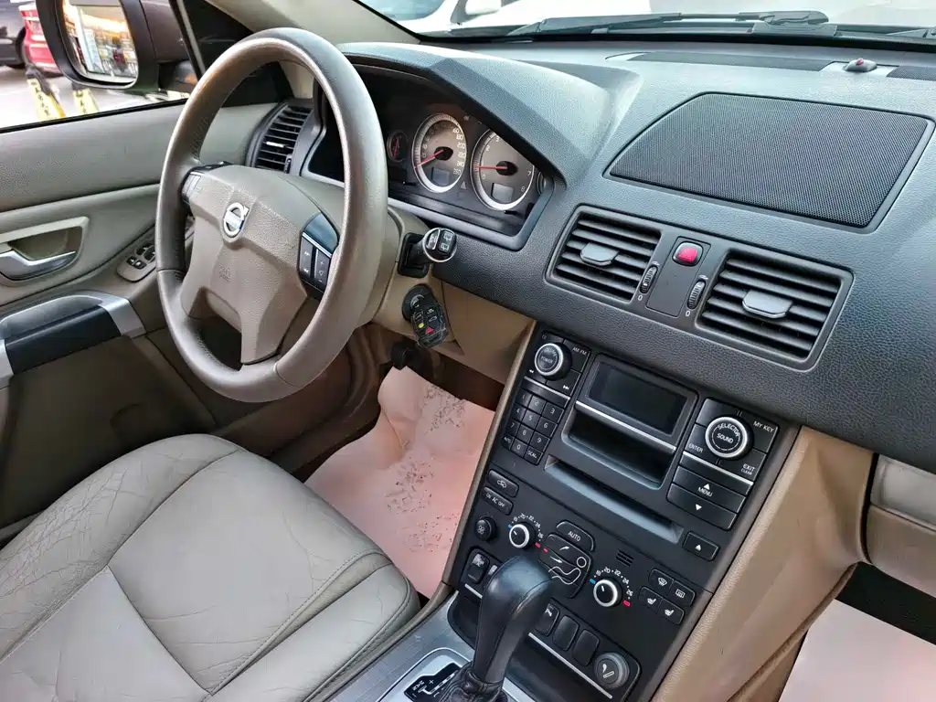 Volvo XC90 2012 — фото 14