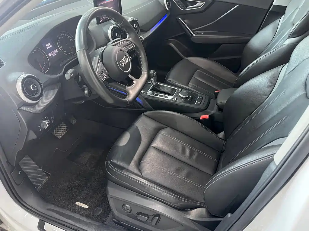Audi Q2L 2022