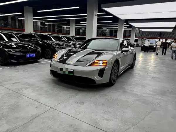 Porsche Taycan 2019