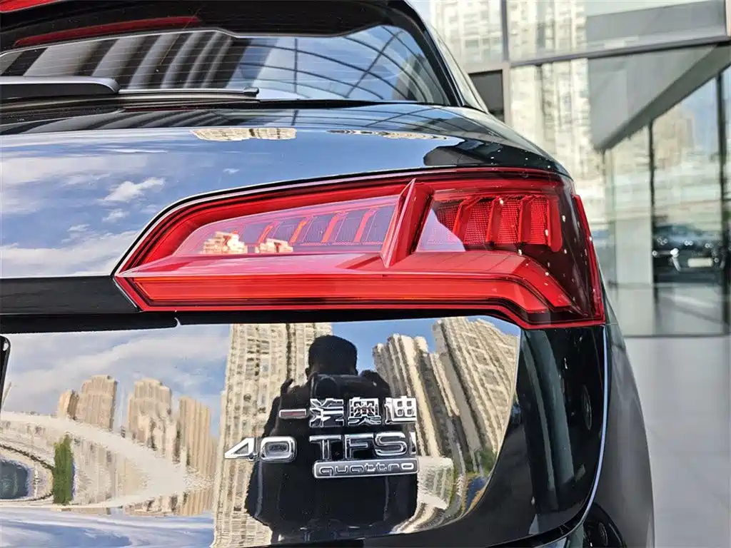 Audi Q5L 2020 — фото 15