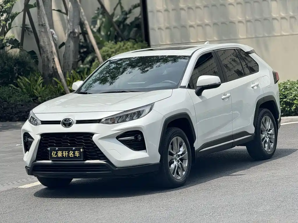Toyota Wildlander 2021 — фото 1
