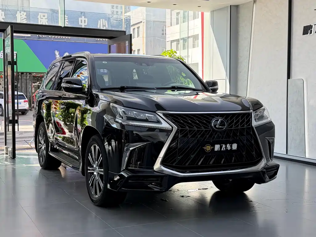 Lexus LX 2020 — фото 16