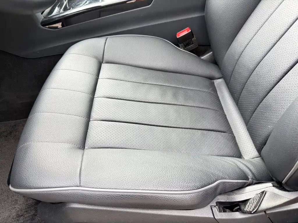 Mercedes-Benz E-Class 2014 — фото 10