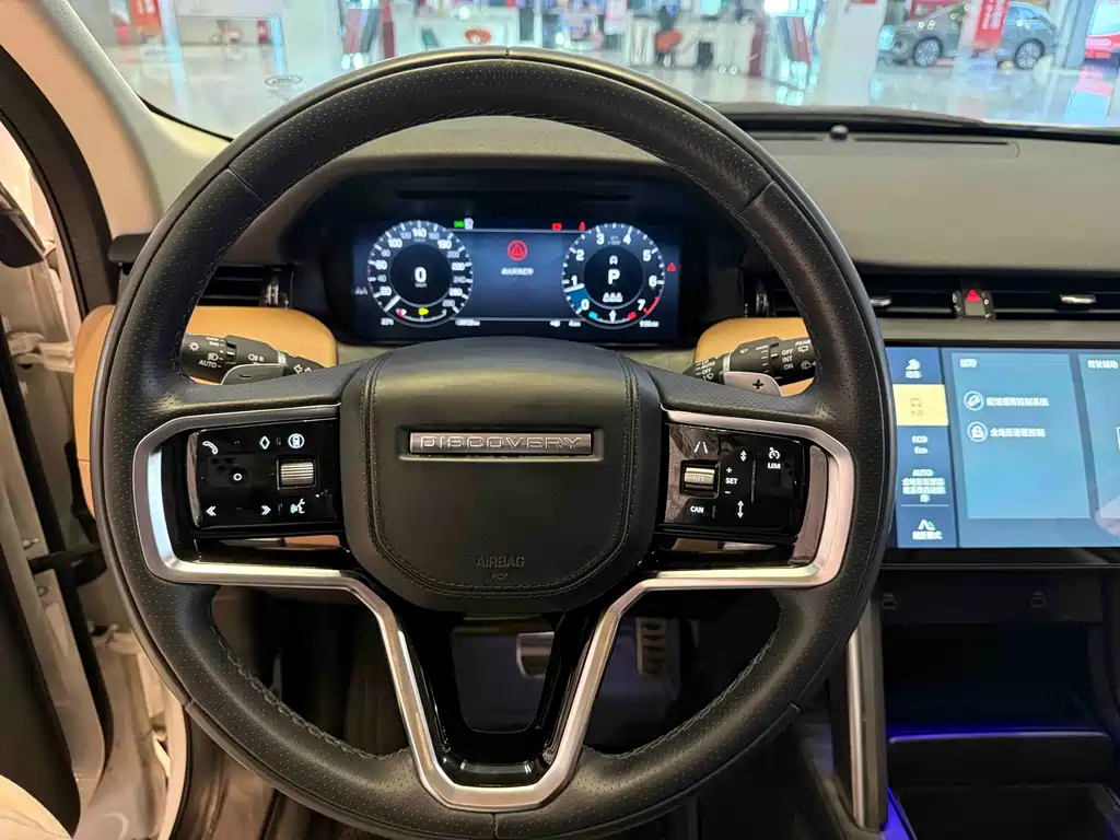 Land Rover Discovery Sport 2023 — фото 14