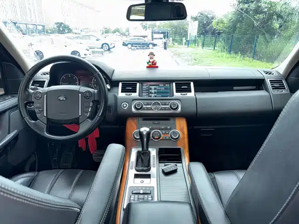 Land Rover Range Rover Sport 2013