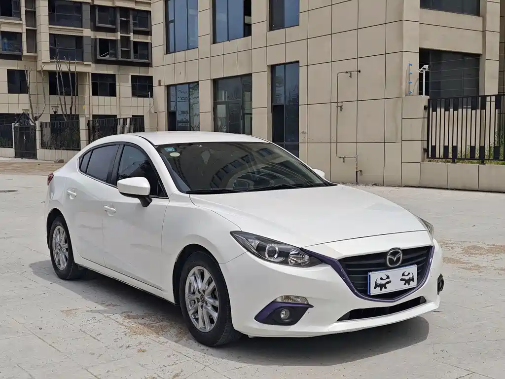 Mazda 3 Axela 2015