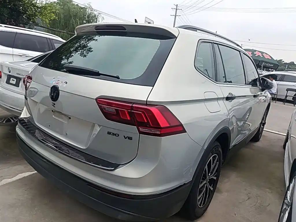 Volkswagen Tiguan L 2018 — фото 7