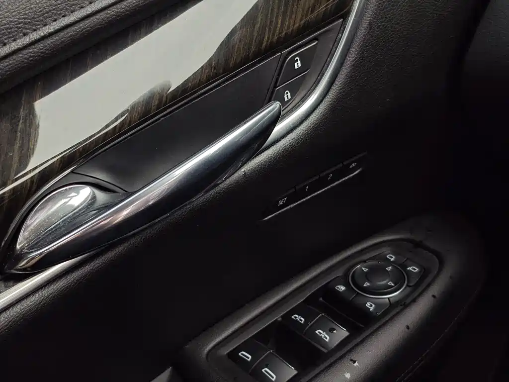 Cadillac XT5 2019 — фото 19