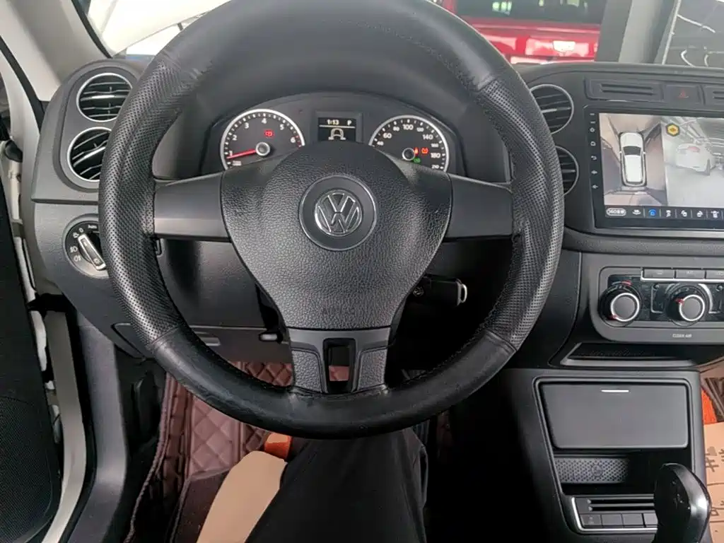 Volkswagen Tiguan 2019 — фото 11