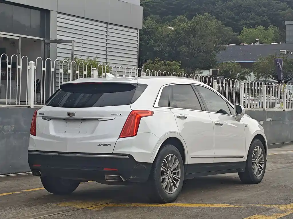 Cadillac XT5 2019 — фото 4