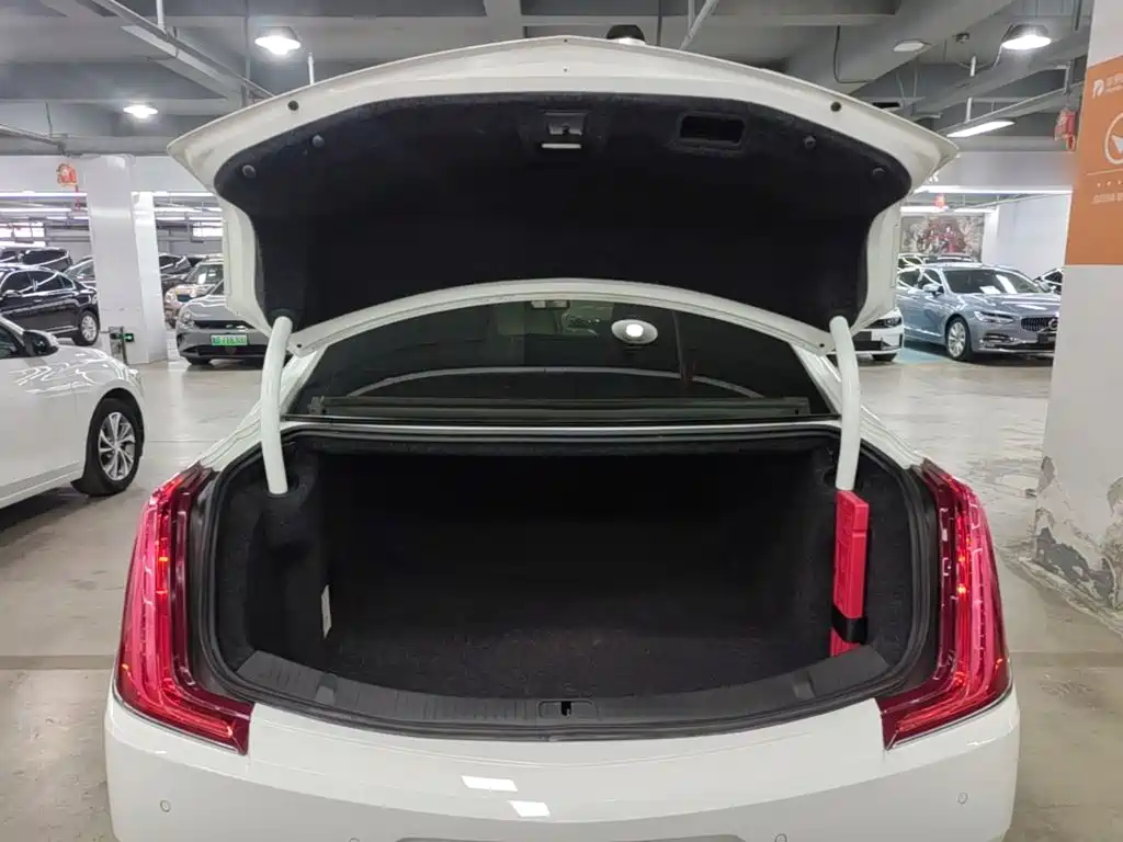 Cadillac XTS 2019 — фото 19