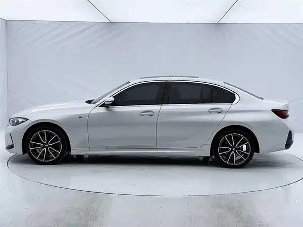 BMW 3 Series 2023