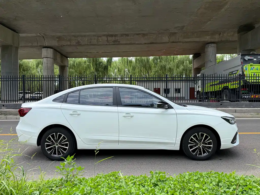 Roewe i5 2021