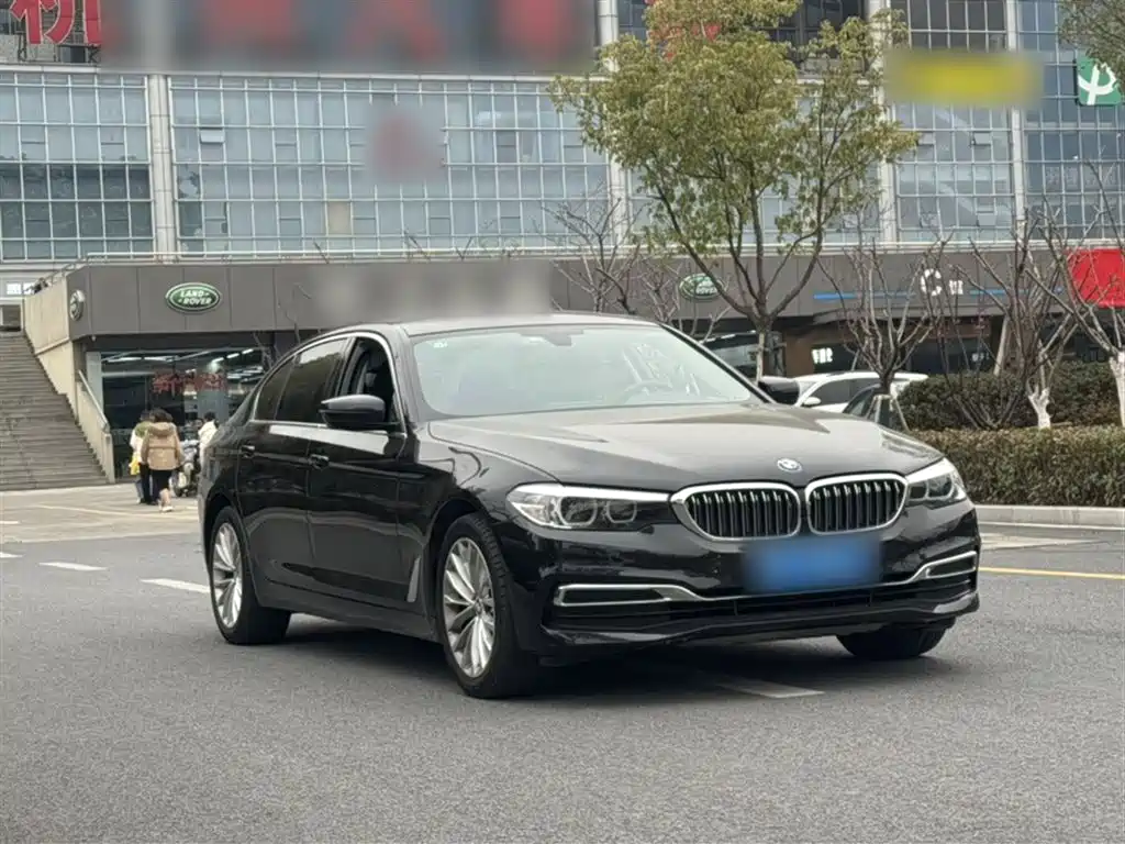 BMW 5 Series 2019 — фото 4